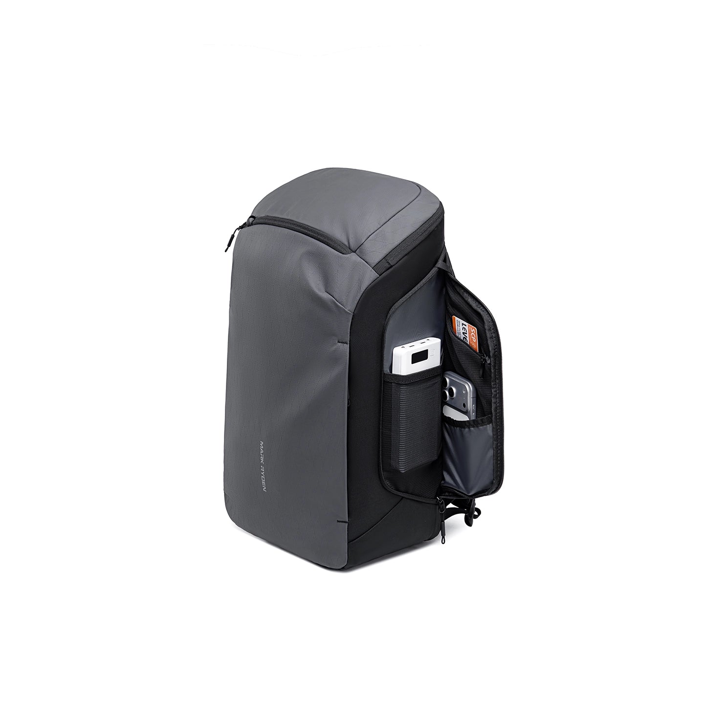 AeroLock: Lightweight Backpacks with Breathable Features for Commuters