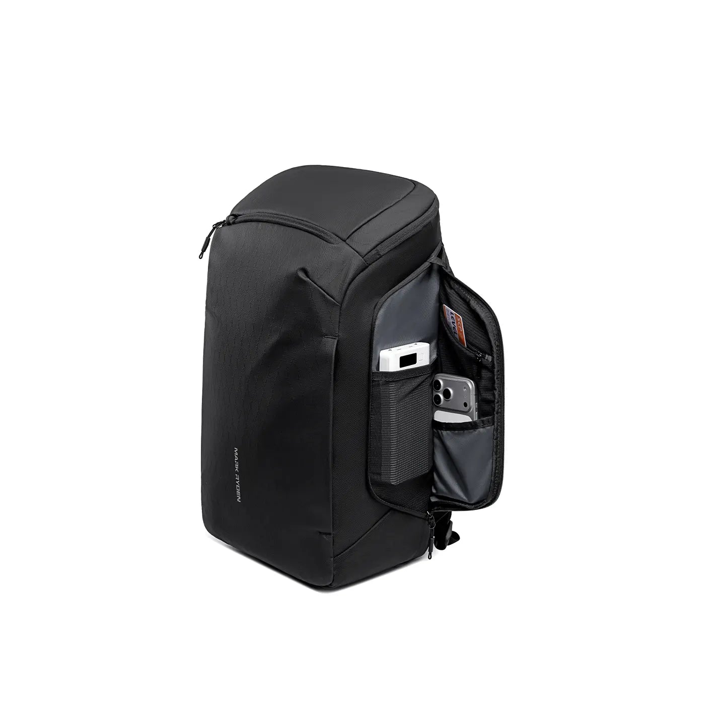 AeroLock: Lightweight Backpacks with Breathable Features for Commuters