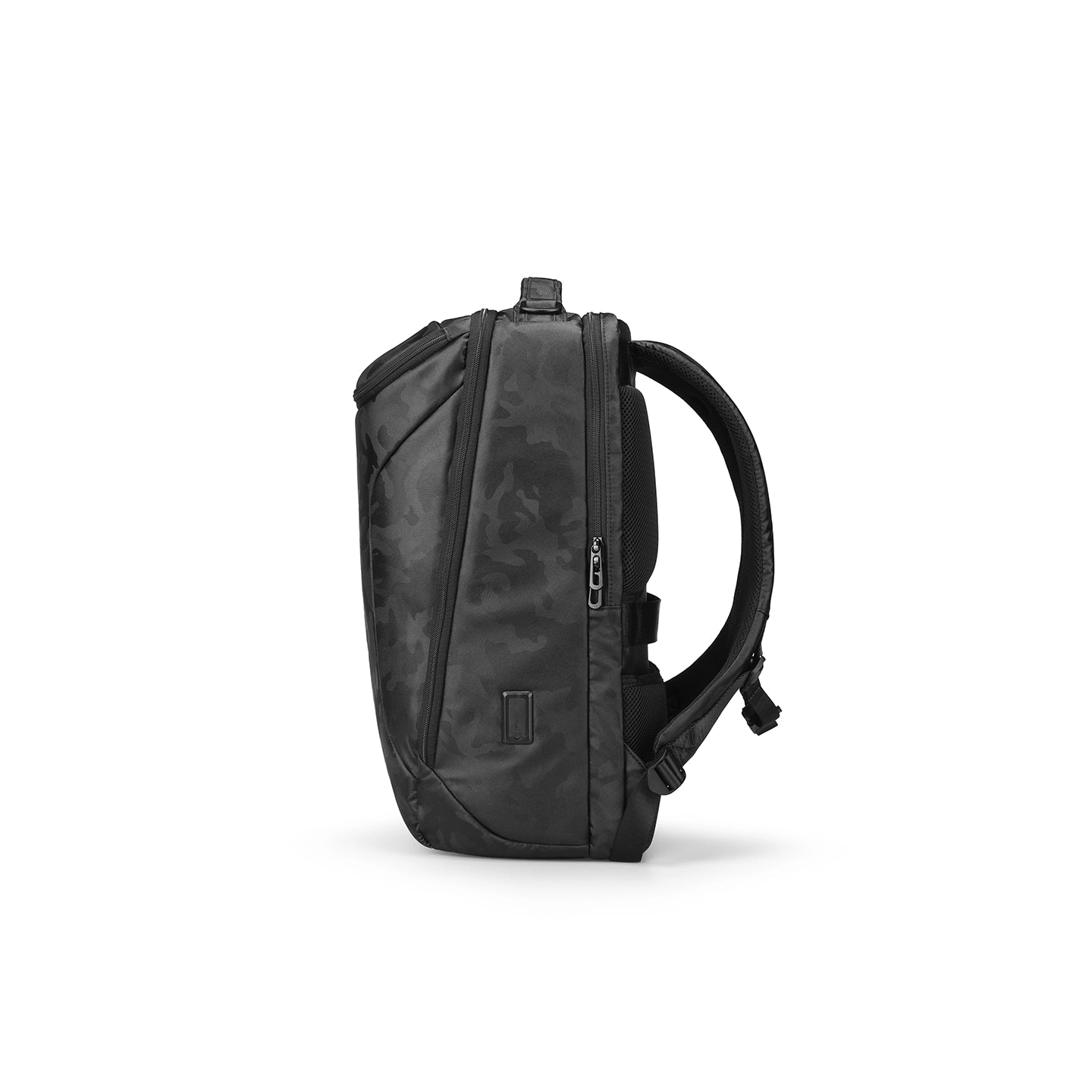 Compacto Pro I: 30L Tactical Commuter Backpack for the Urban Hustle