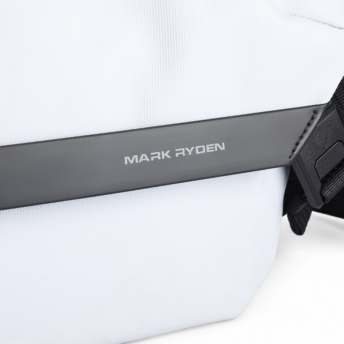 Mailman: Youthful Fashionable Snd Energetic Messenger Bags