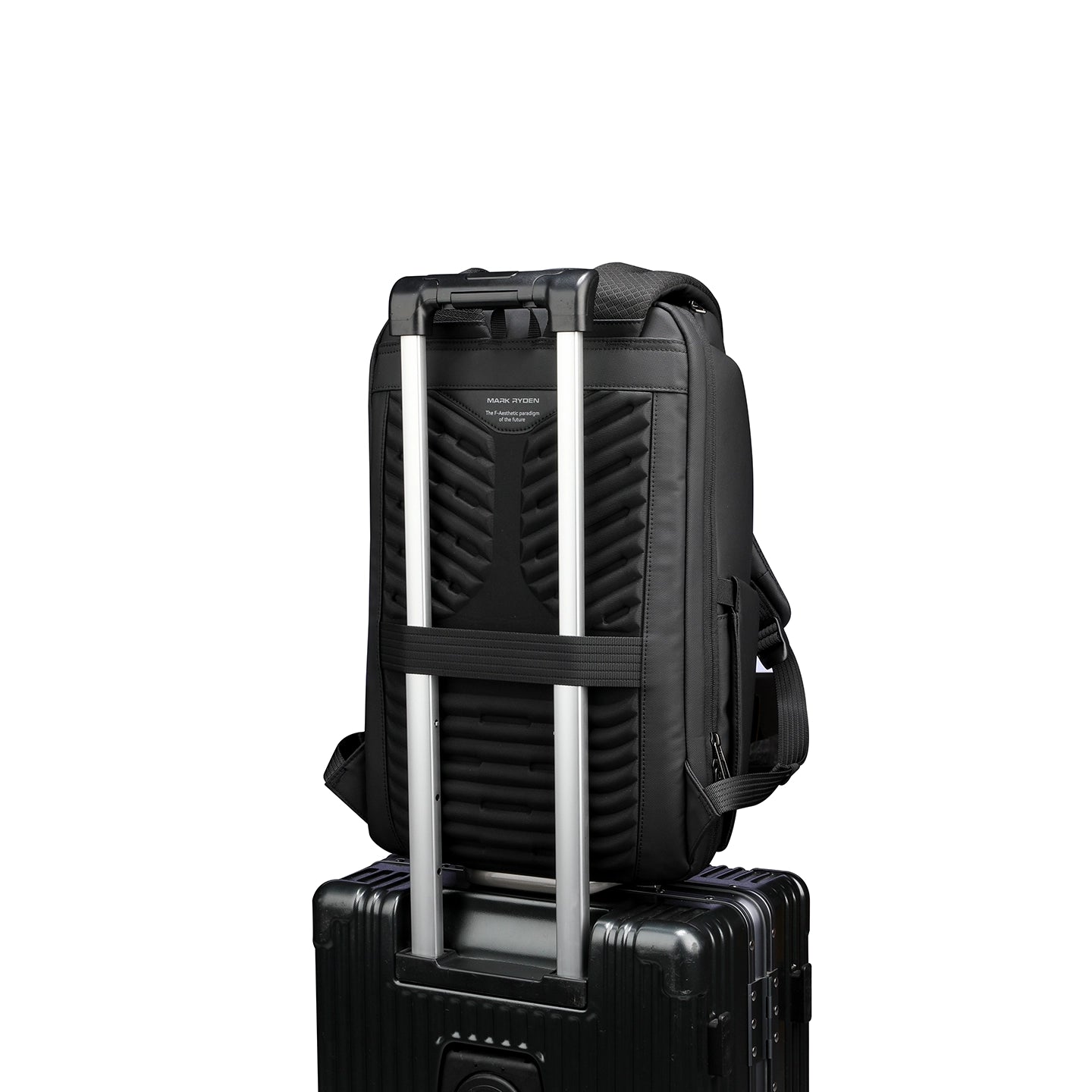 Polycom 2nd: Waterproof Backpack with Built-in USB for Travelling