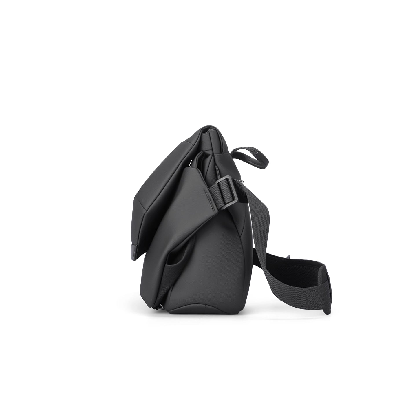 PostmanPro: The All-Rounder Messenger Bag