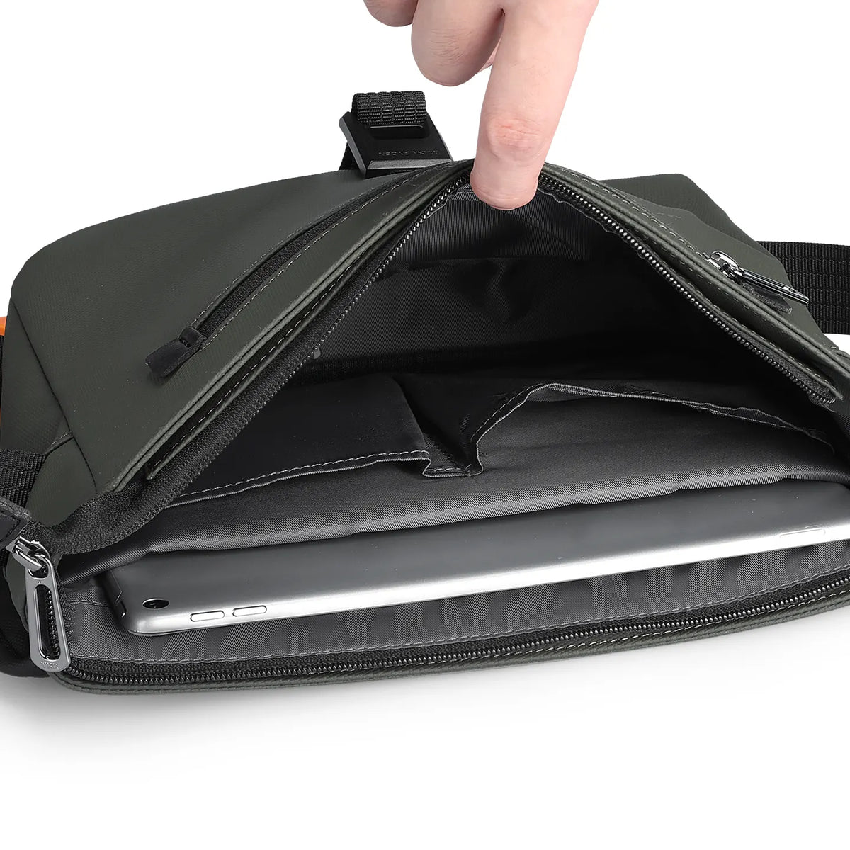 Trendy: Business Casual Travel All-in-One Crossbody Bag
