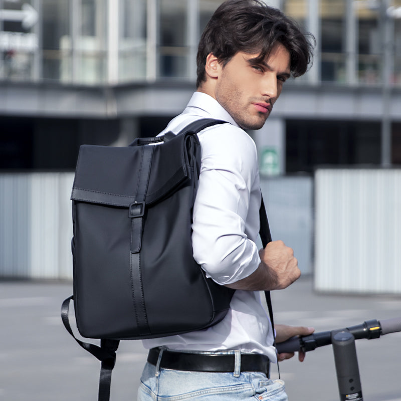 MarkRyden Global professional stylish black lightweight commuting backpack