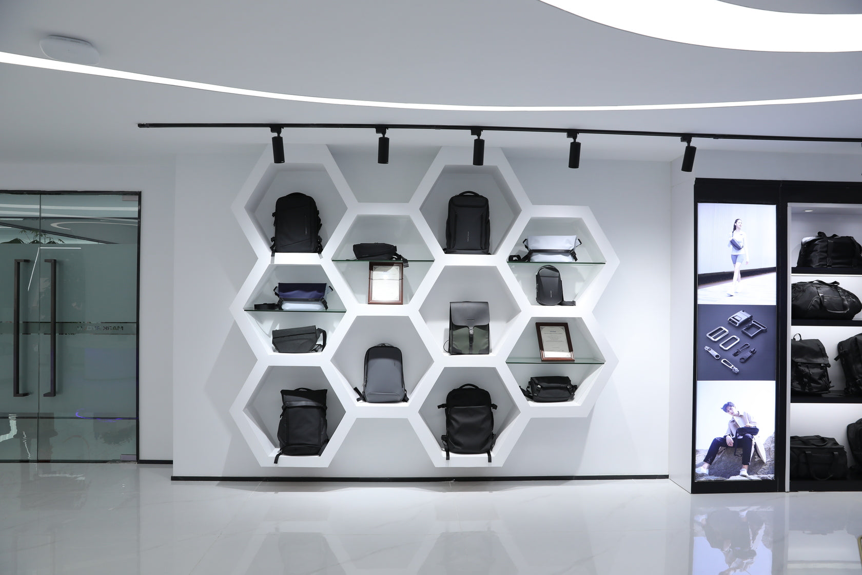 Introducing markryden - Showroom