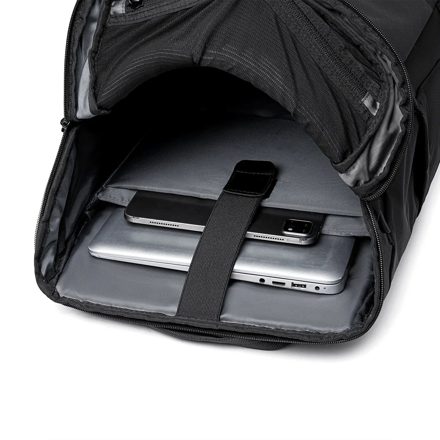 AeroLock: Lightweight Backpacks with Breathable Features for Commuters