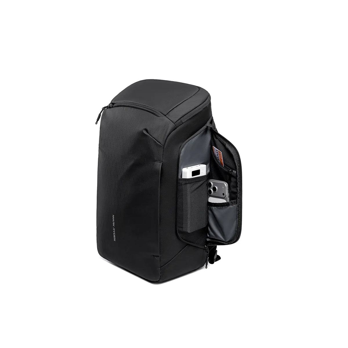 AeroLock: Lightweight Backpacks with Breathable Features for Commuters