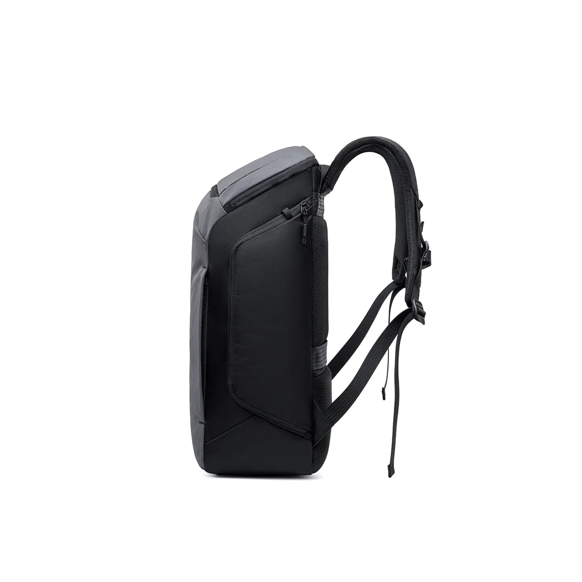 AeroLock: Lightweight Backpacks with Breathable Features for Commuters