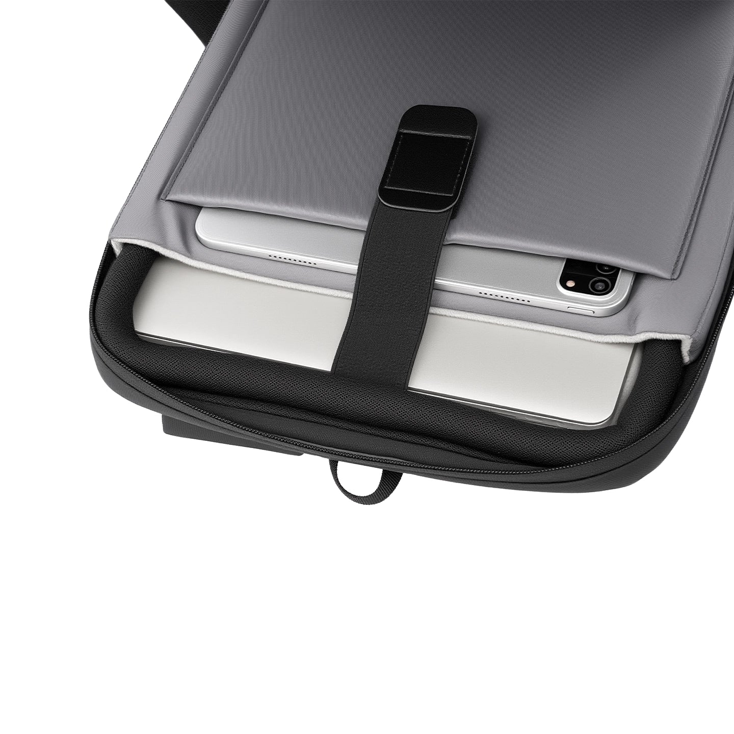 TechVault: 17.3 Inch Laptop Backpack with 900D Film-Protected Fabric for Professionals