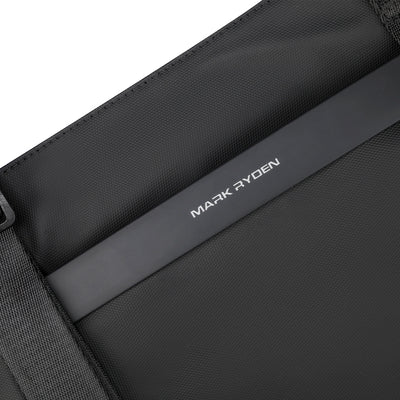 TechSafe: The multifunctional Messenger Bag with Simple Design
