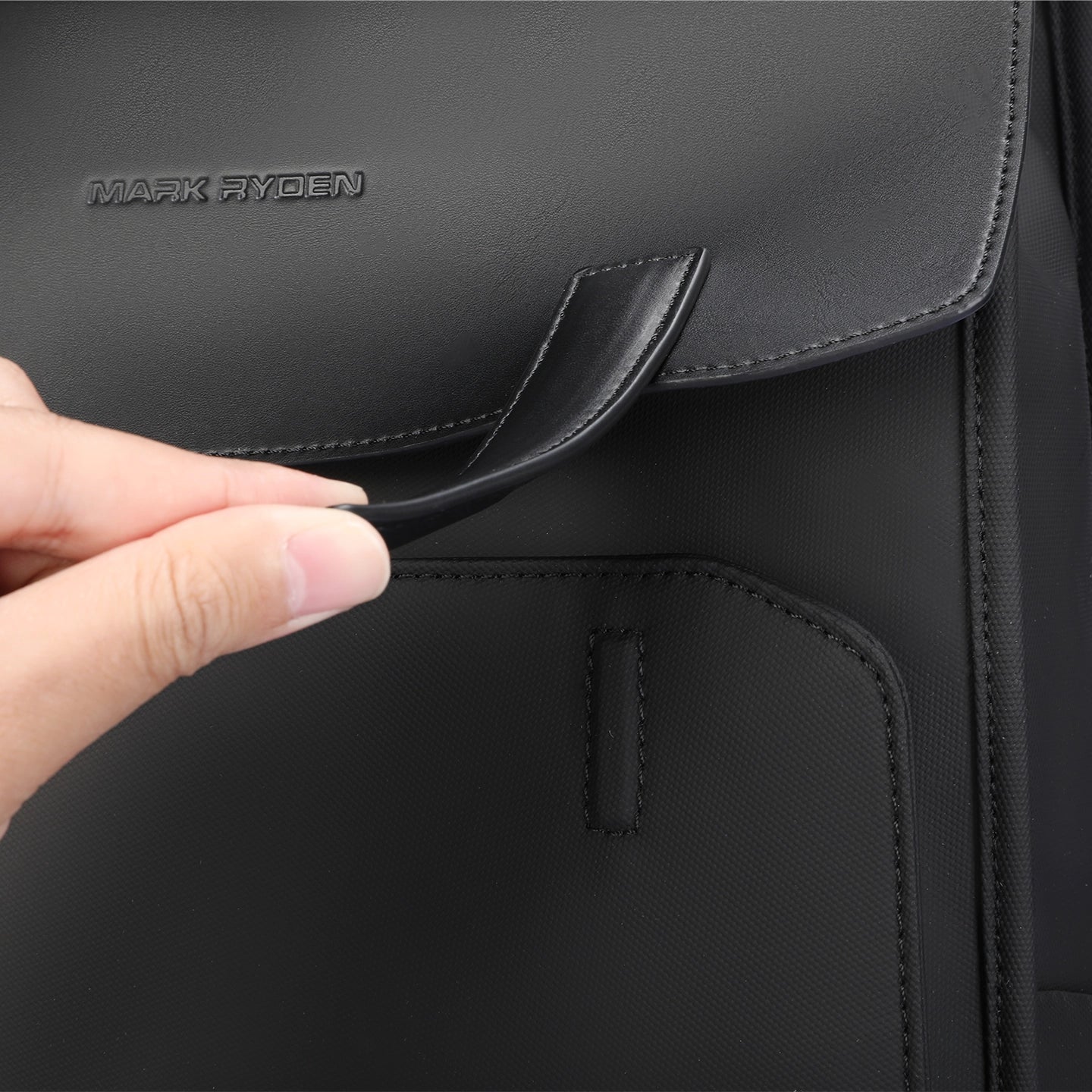 MUKE III: School Style Classic Business Work Black Oxford Backpack