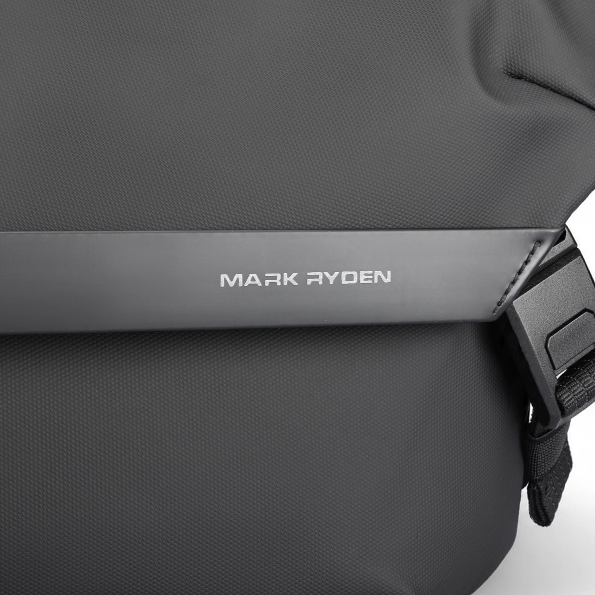 Mailman: Youthful Fashionable Snd Energetic Messenger Bags