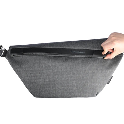 Pelmeen: Streamlined Design Style For Daily Traveling Chest Bag