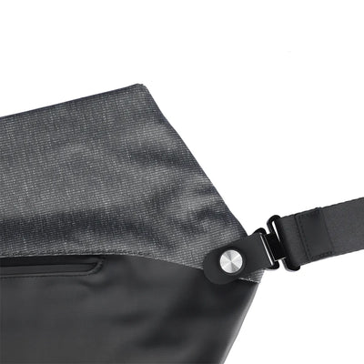 Pelmeen: Streamlined Design Style For Daily Traveling Chest Bag