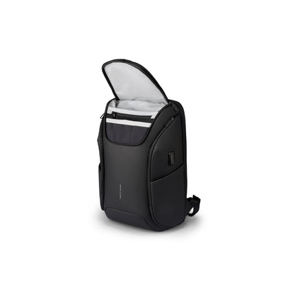 Polycom 2nd: Waterproof Backpack with Built-in USB for Travelling