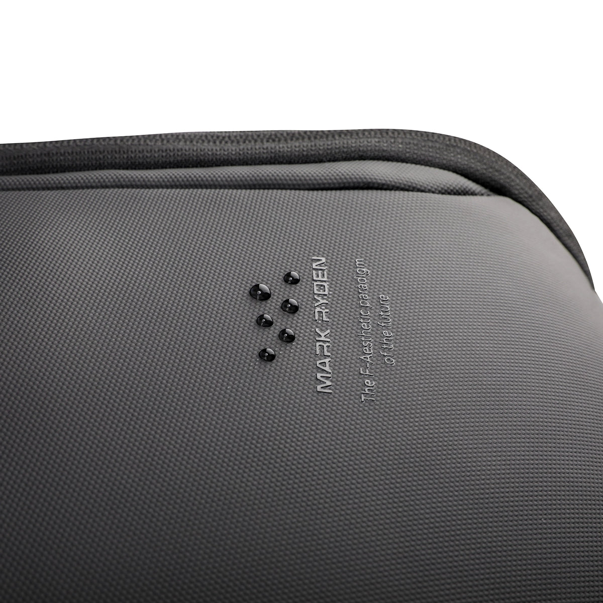 Polycom: Plan Your Day Comfortably With a Versatile Backpack