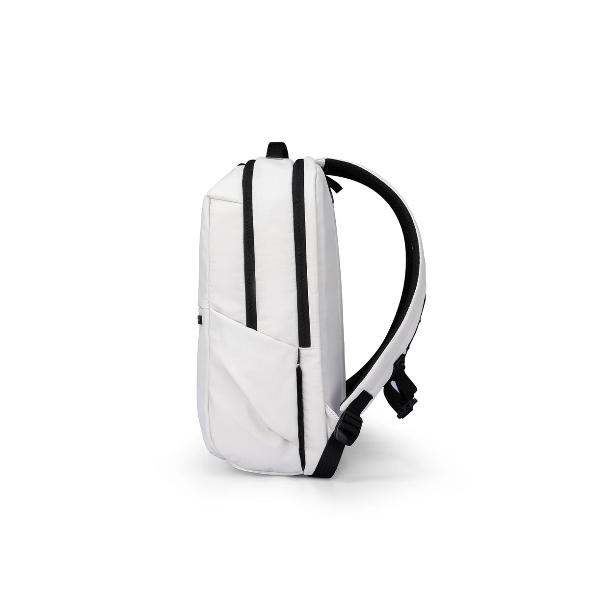 Summer Mist: Beat the Heat - Cool and Ultra-light Backpack for Every Adventure