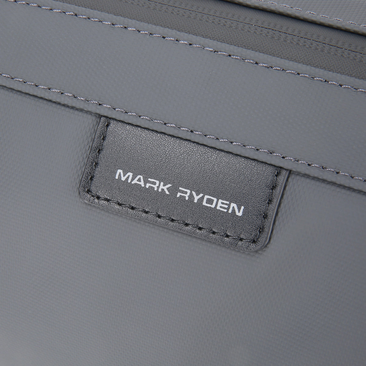 Switchstorage V: Toiletry Bag with Wet and Dry Areas for Modern Travelers