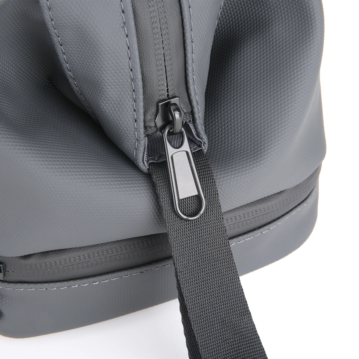 Switchstorage V: Toiletry Bag with Wet and Dry Areas for Modern Travelers
