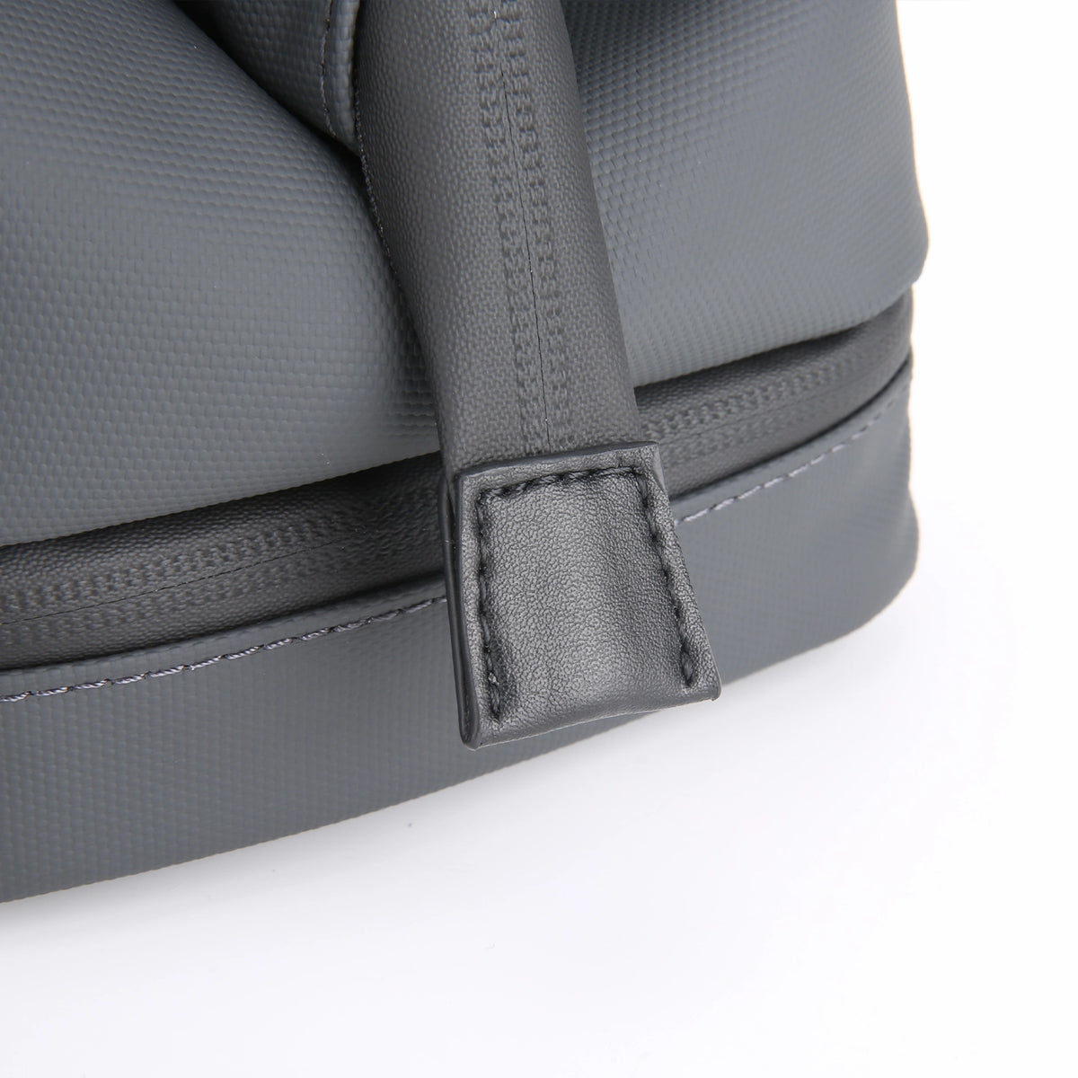 Switchstorage V: Toiletry Bag with Wet and Dry Areas for Modern Travelers