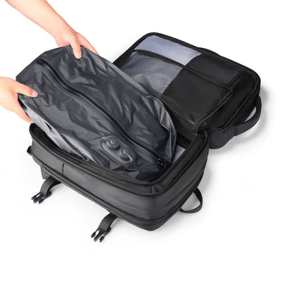 VacSpace Pro: Self-compressing Ziplock Bags Designed for Easy Organization of Clothing