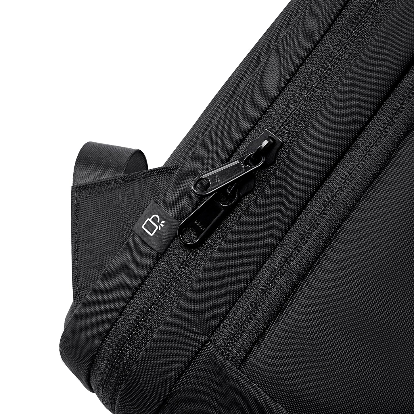 VanguardLock: Anti-Theft Laptop Backpack with Locking Zipper System