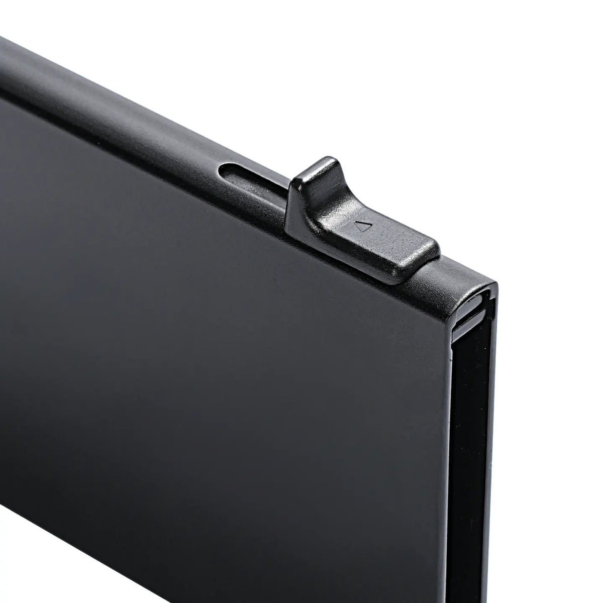 VaultPop: The Ultra-Thin Metal Card Holder For Protecting