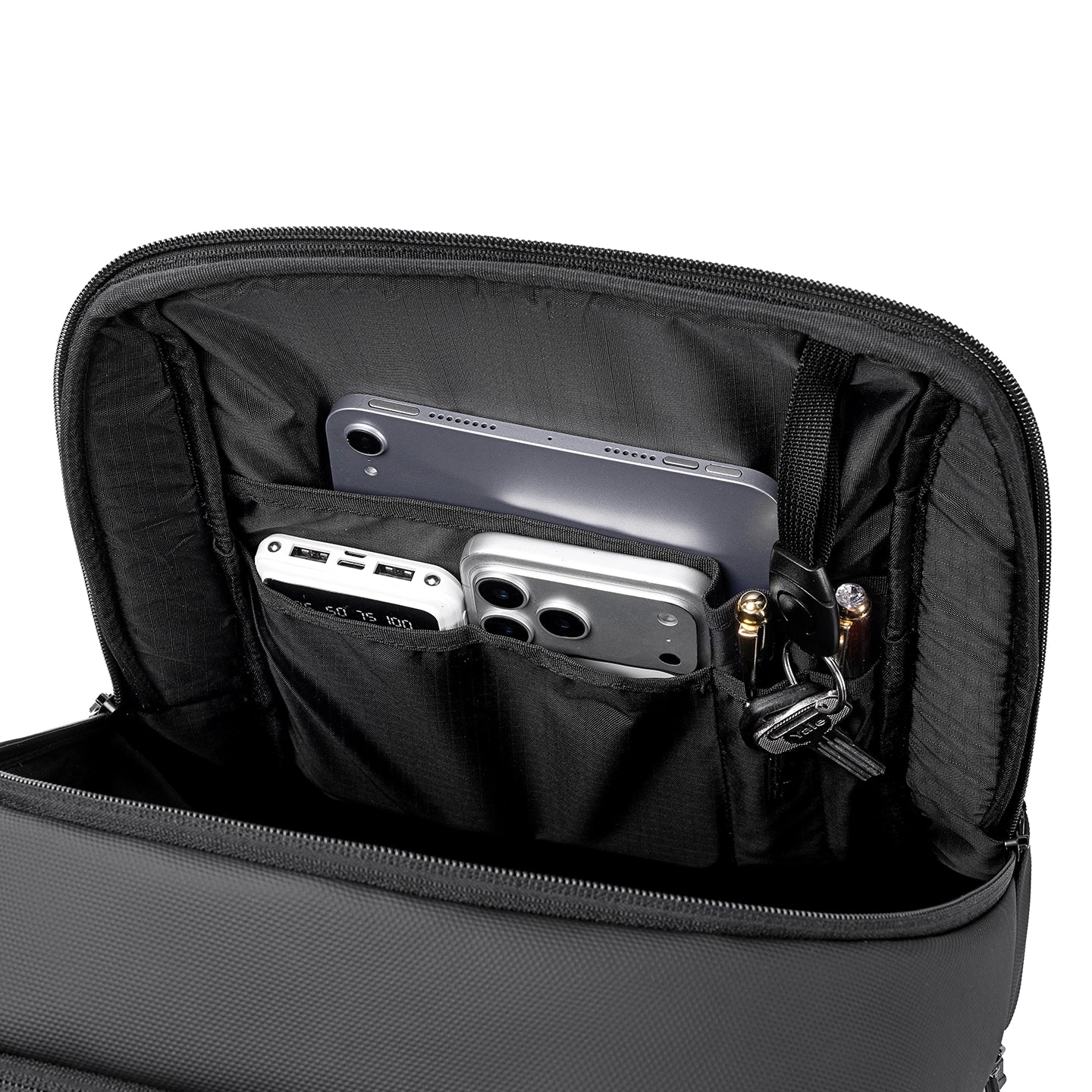 AeroBrief: 17L Business Laptop Backpack with 3D Breathable Back for Commuter